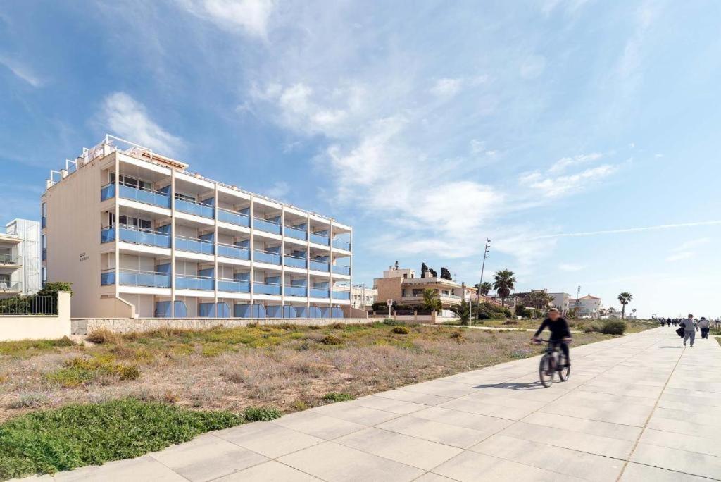 Apartamentos Denis Castelldefels Exterior foto