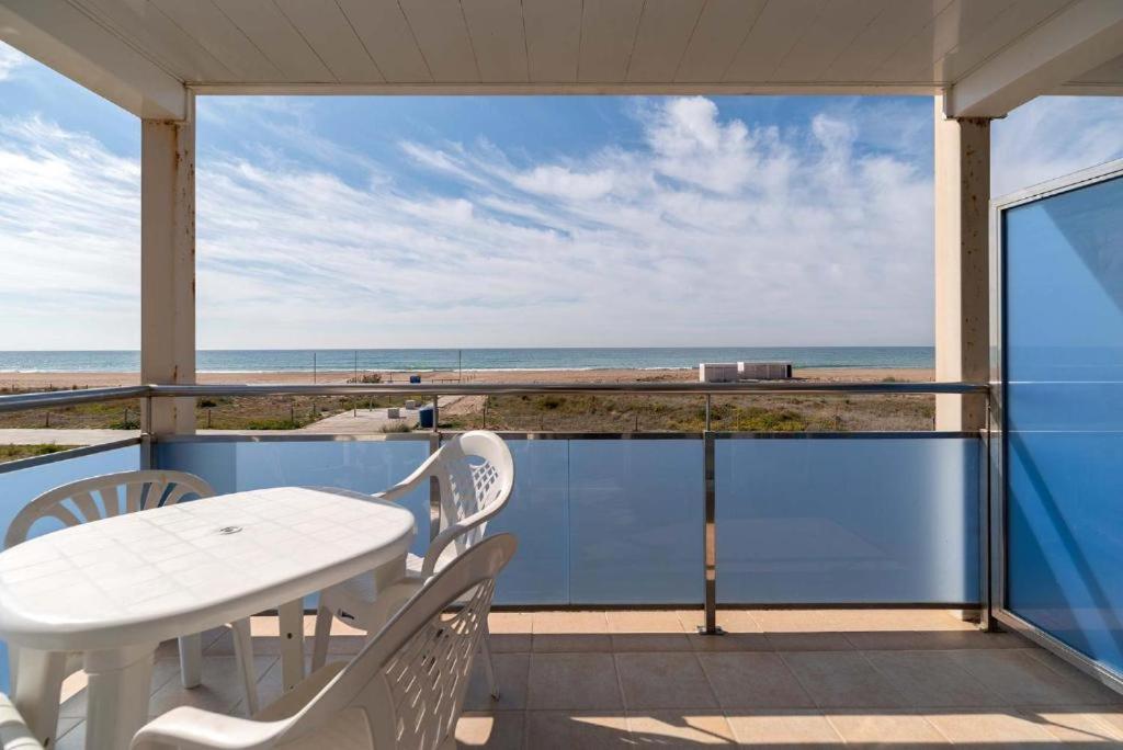 Apartamentos Denis Castelldefels Exterior foto