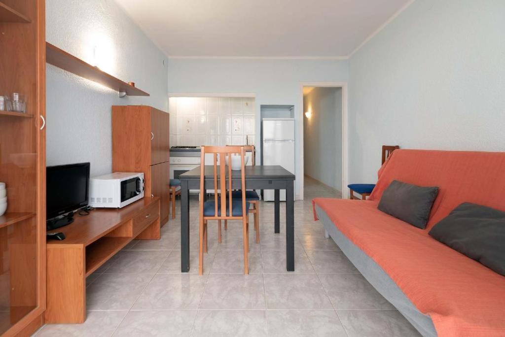 Apartamentos Denis Castelldefels Exterior foto